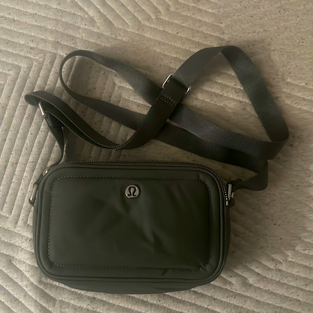 Crossbody camera bag 2L